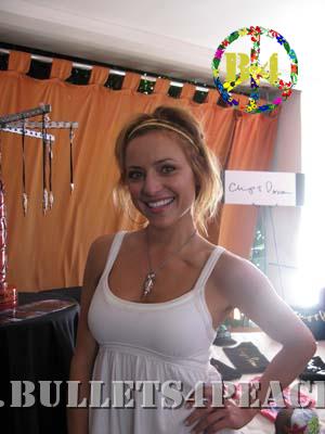 Christine Lakin Valentine.jpg